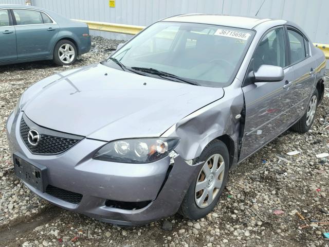 JM1BK12F661418933 - 2006 MAZDA 3 I GRAY photo 2