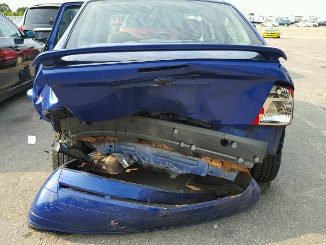 1FAFP34N55W102823 - 2005 FORD FOCUS BLUE photo 9