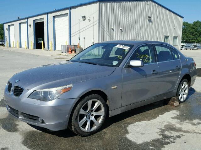 WBANB33584B109709 - 2004 BMW 545 GRAY photo 2