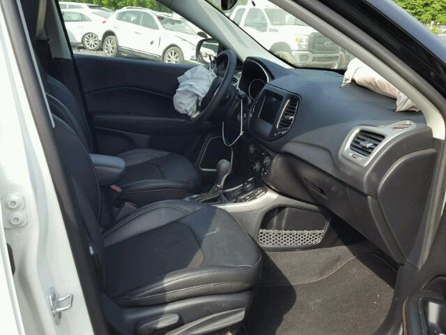 3C4NJDBB7JT231877 - 2018 JEEP COMPASS LA Weiß Foto 5