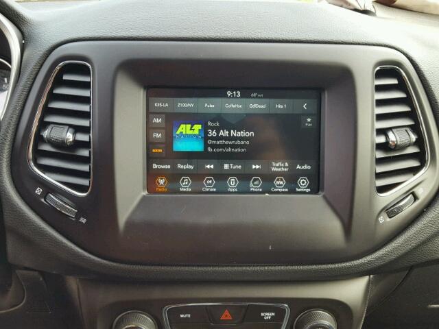 3C4NJDBB7JT231877 - 2018 JEEP COMPASS LA Weiß Foto 9