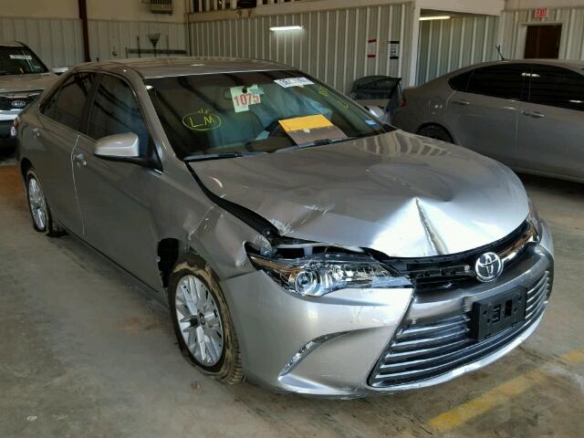 4T4BF1FK3GR568575 - 2016 TOYOTA CAMRY LE SILVER photo 1