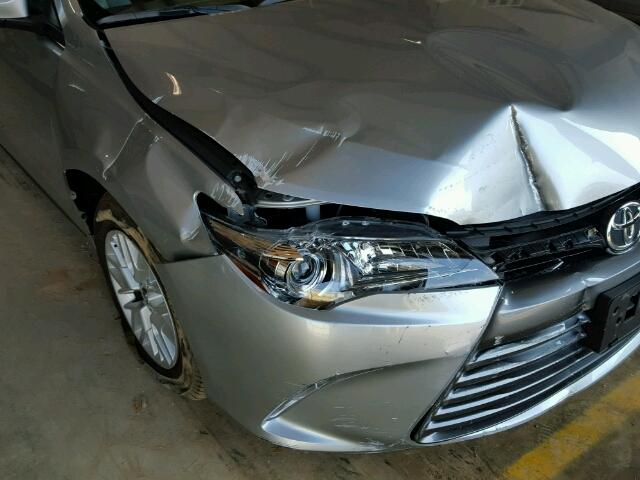 4T4BF1FK3GR568575 - 2016 TOYOTA CAMRY LE SILVER photo 9