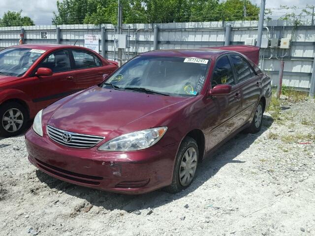 4T1BE32K95U103665 - 2005 TOYOTA CAMRY LE RED photo 2