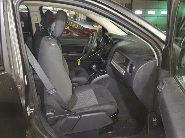 1C4NJDBB2GD551879 - 2016 JEEP COMPASS SP GRAY photo 5