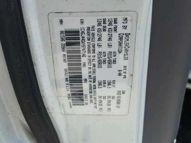 1C4GJ44GXYB747146 - 2000 CHRYSLER GRAND VOYA WHITE photo 10