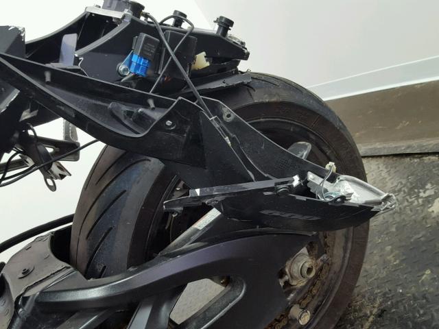 JS1GN7EA082106128 - 2008 SUZUKI GSX-R600 BLACK photo 16