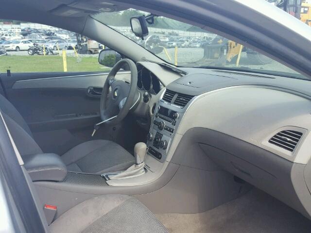 1G1ZA5E05CF383339 - 2012 CHEVROLET MALIBU LS 银色 照片 5