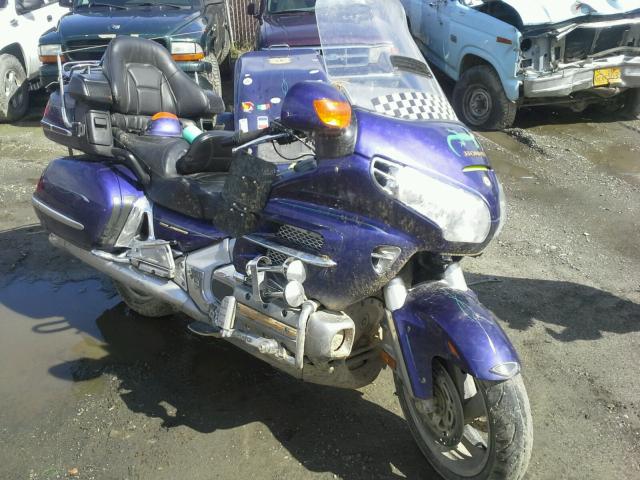 1HFSC47462A101076 - 2002 HONDA GL1800 A BLUE photo 1