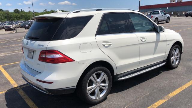 4JGDA2EB5CA008528 - 2012 MERCEDES-BENZ ML 350 BLU WHITE photo 3