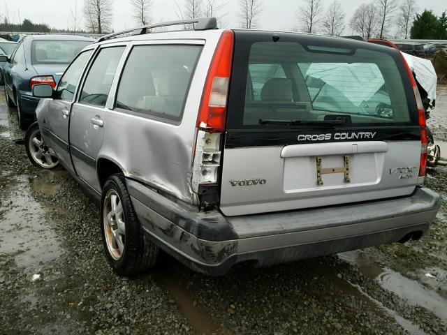 YV1LZ56DXY2705053 - 2000 VOLVO V70 XC GRAY photo 3