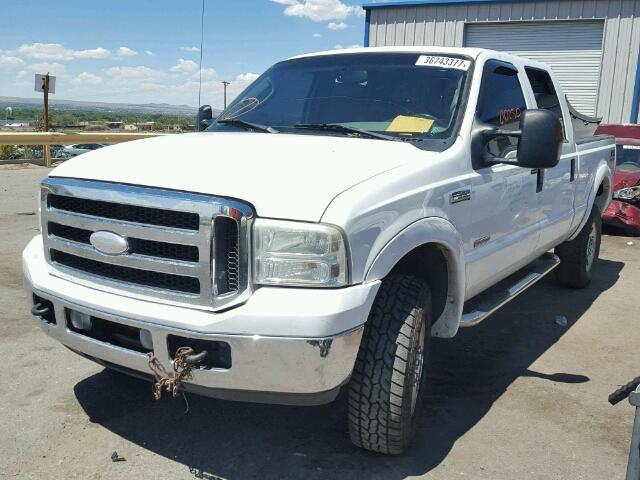 1FTWW31P65EA41703 - 2005 FORD F350 WHITE photo 2