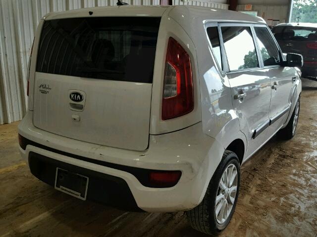 KNDJT2A68D7535312 - 2013 KIA SOUL WHITE photo 4