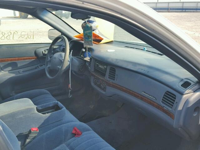 2G1WF55E519220678 - 2001 CHEVROLET IMPALA WHITE photo 5