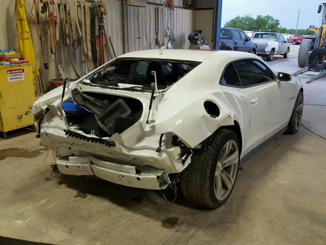 2G1FL1EP1D9802137 - 2013 CHEVROLET CAMARO ZL1 白色 照片 4
