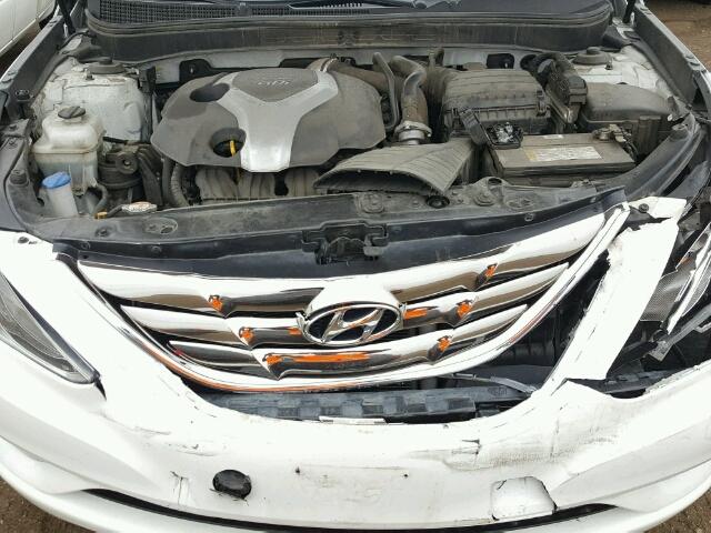 5NPEC4AB5DH590211 - 2013 HYUNDAI SONATA SE/ WHITE photo 7