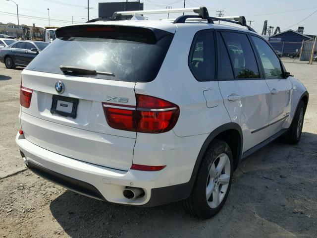 5UXZW0C59CL669804 - 2012 BMW X5 XDRIVE3 WHITE photo 4
