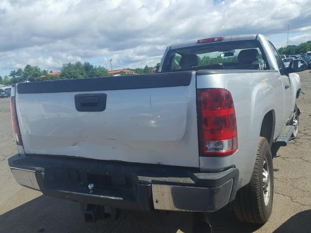 1GT01ZC82CF160529 - 2012 GMC SIERRA C25 SILVER photo 4