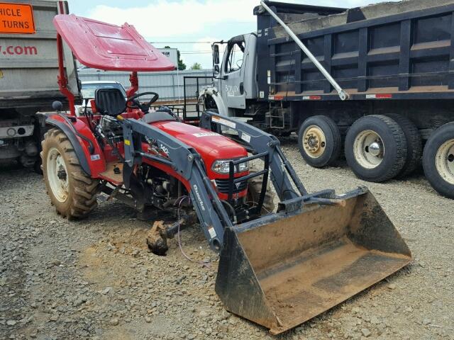 FTTE64A0PDS000765 - 2012 TRAC TRACTOR RED photo 1