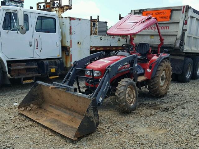 FTTE64A0PDS000765 - 2012 TRAC TRACTOR RED photo 2
