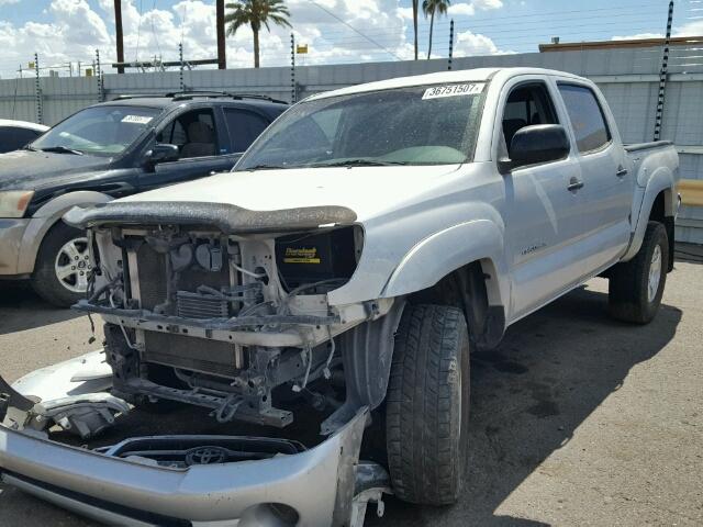 5TEJU62NX7Z351268 - 2007 TOYOTA TACOMA DOU SILVER photo 2