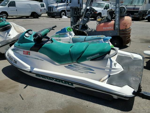 00000ZZN06608C101 - 2001 BOMBARDIER SEADOO TWO TONE photo 3