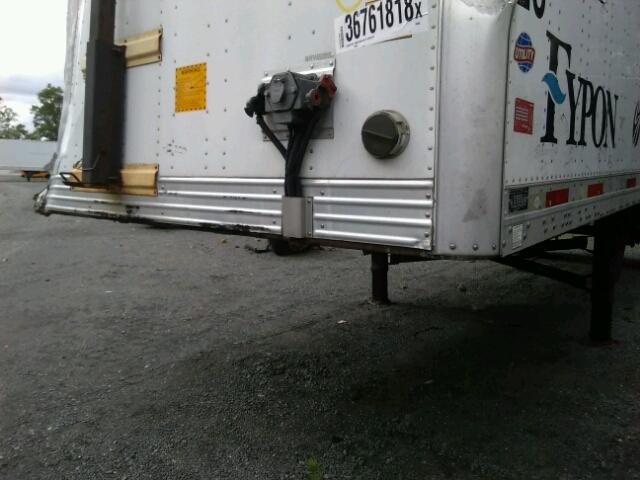 1UYVS1280CP280802 - 2012 UTILITY UTILITY WHITE photo 7