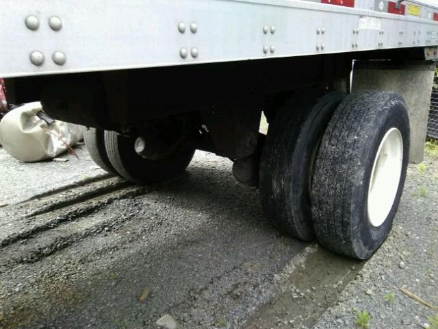 1UYVS1280CP280802 - 2012 UTILITY UTILITY WHITE photo 8