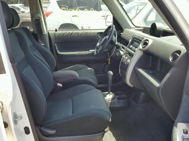 JTLKT324X64066806 - 2006 TOYOTA SCION XB Ақ фото 5