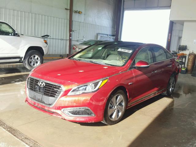 KMHE34L30HA075390 - 2017 HYUNDAI SONATA HYB RED photo 2