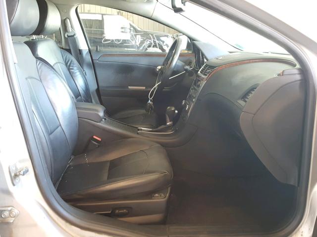 1G1ZG5E79CF107757 - 2012 CHEVROLET MALIBU LTZ 银色 照片 5