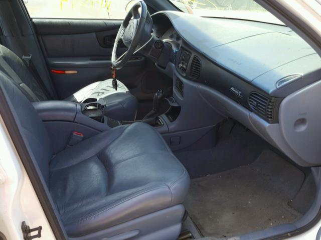 2G4WB52K1X1570776 - 1999 BUICK REGAL LS WHITE photo 5