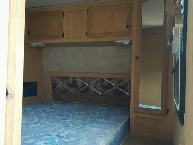 4EZTP322598093555 - 2009 SPRE CAMPER WHITE photo 8