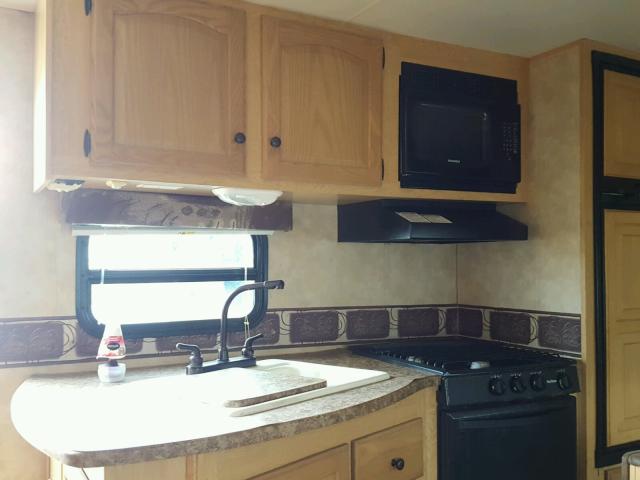 4EZTP322598093555 - 2009 SPRE CAMPER WHITE photo 9