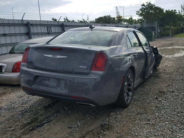 2C3CCABG0HH647112 - 2017 CHRYSLER 300 S SILVER photo 4