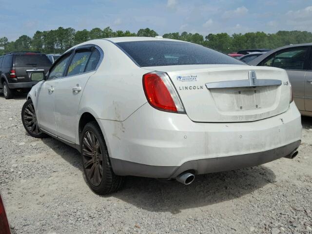 1LNHM93R19G618207 - 2009 LINCOLN MKS WHITE photo 3