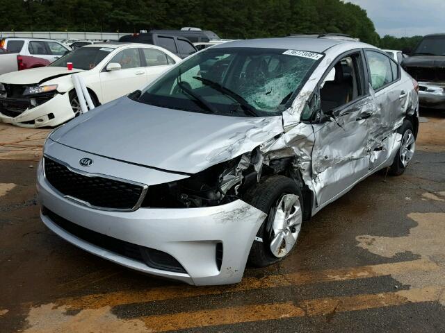 3KPFK4A73HE015716 - 2017 KIA FORTE LX SILVER photo 2