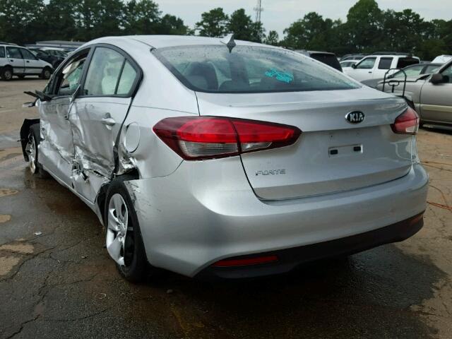 3KPFK4A73HE015716 - 2017 KIA FORTE LX SILVER photo 3