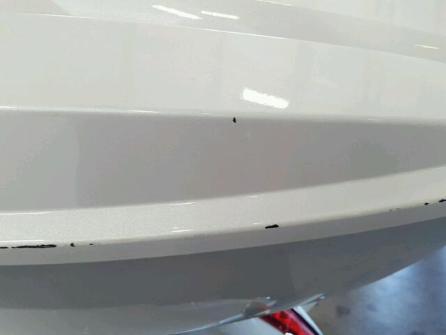 5VPTW36N3C3010915 - 2012 VICTORY MOTORCYCLES CROSS COUN WHITE photo 10