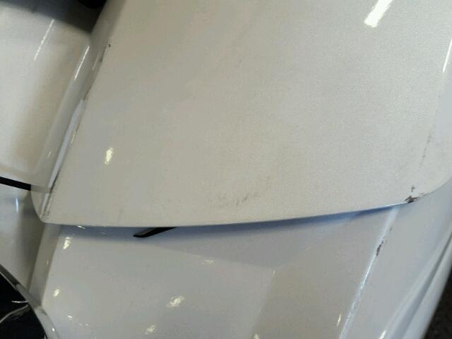 5VPTW36N3C3010915 - 2012 VICTORY MOTORCYCLES CROSS COUN WHITE photo 11