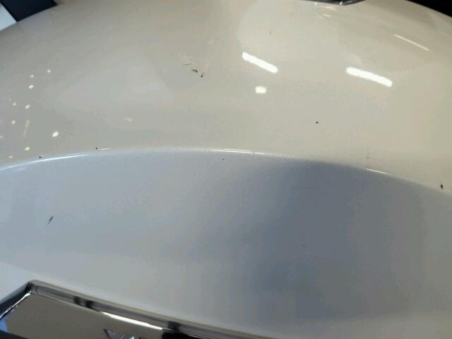 5VPTW36N3C3010915 - 2012 VICTORY MOTORCYCLES CROSS COUN WHITE photo 18