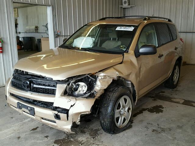 2T3BF33VX9W013167 - 2009 TOYOTA RAV4 GOLD photo 2