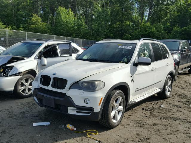 5UXFE43509L266798 - 2009 BMW X5 XDRIVE3 WHITE photo 2