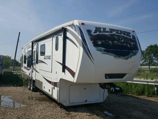 4YDF37229DE780689 - 2013 KEYSTONE TRAILER WHITE photo 1