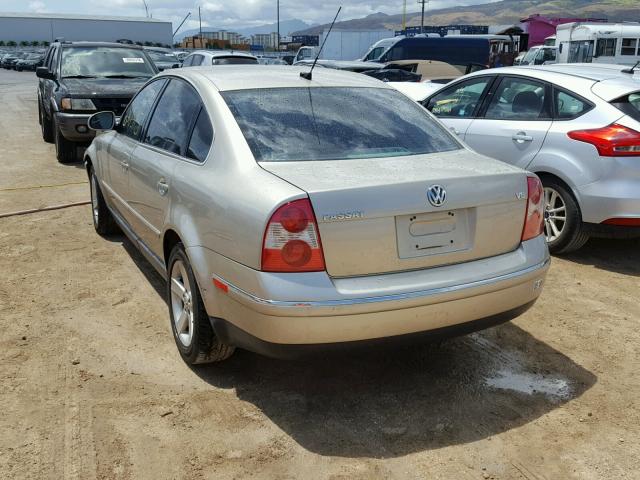 WVWRH63B54P209277 - 2004 VOLKSWAGEN PASSAT GLX 金色 照片 3