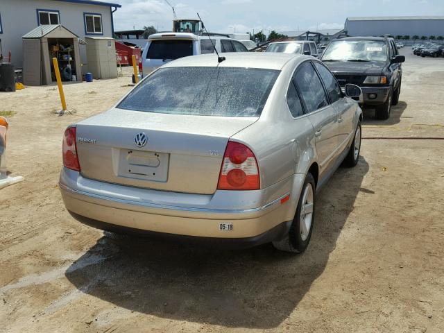 WVWRH63B54P209277 - 2004 VOLKSWAGEN PASSAT GLX 金色 照片 4