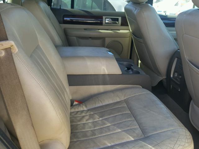 5LMFU28R54LJ37056 - 2004 LINCOLN NAVIGATOR GOLD photo 6