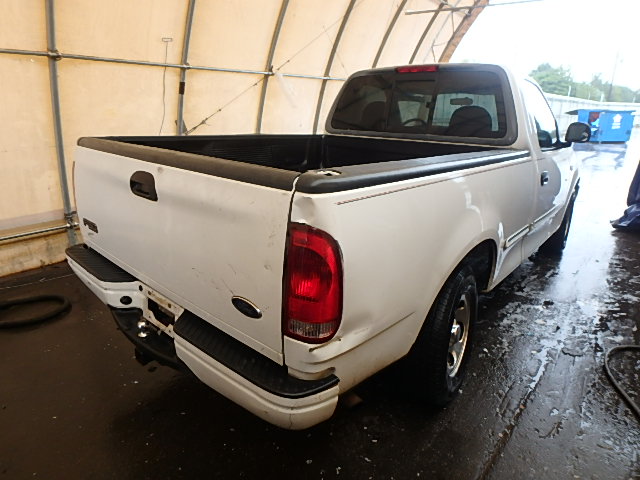 1FTZF1722WNB64574 - 1998 FORD F150 WHITE photo 4