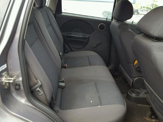 KL1TD66668B266386 - 2008 CHEVROLET AVEO BASE ნაცრისფერი ფოტო 6