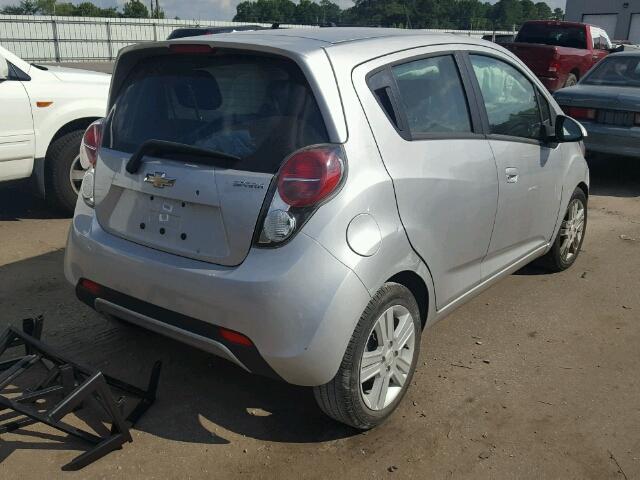 KL8CD6S97FC735042 - 2015 CHEVROLET SPARK SILVER photo 4